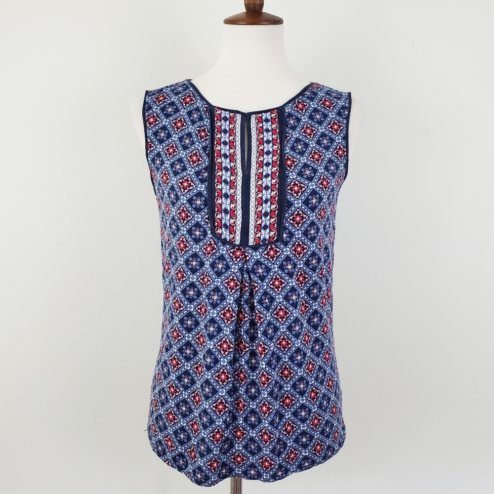 Max Studio Split Neck / Keyhole Top - Picture 2 of 12